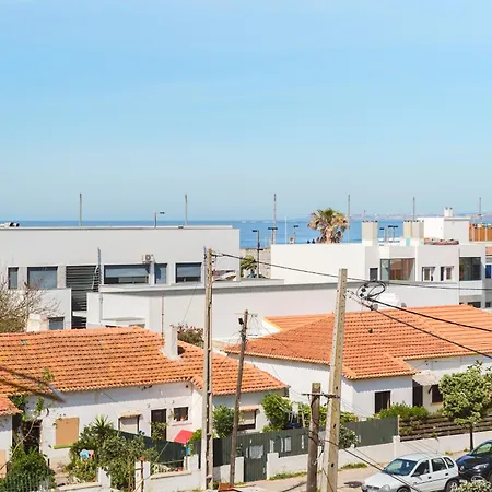 Sea View & Sundown, 150M From The Beach And Surf Spots Costa da Caparica Exterior photo